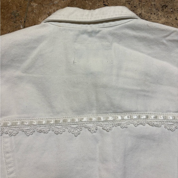 VINTAGE 80’s JORDACHE white denim jacket with ricrac trim - Picture 10 of 10